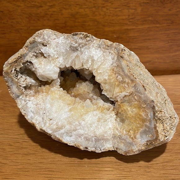 XXL Golden Healer Quartz Geode Crystal Display- Reiki- Meditation- Decor - Picture 4 of 9